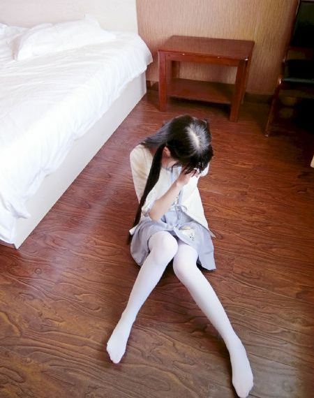 八乃翼被夫上司侵犯在线
