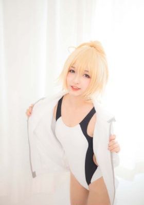 《隔壁女邻居》韩国